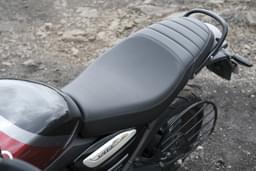 Triumph Speed 400 Color Black