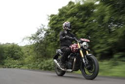 Triumph Speed 400 Front Right Three Quarter