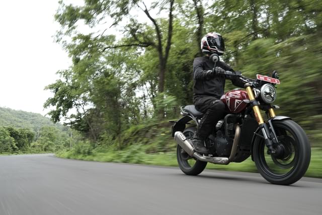 Front Left Three Quarter Image - 28534