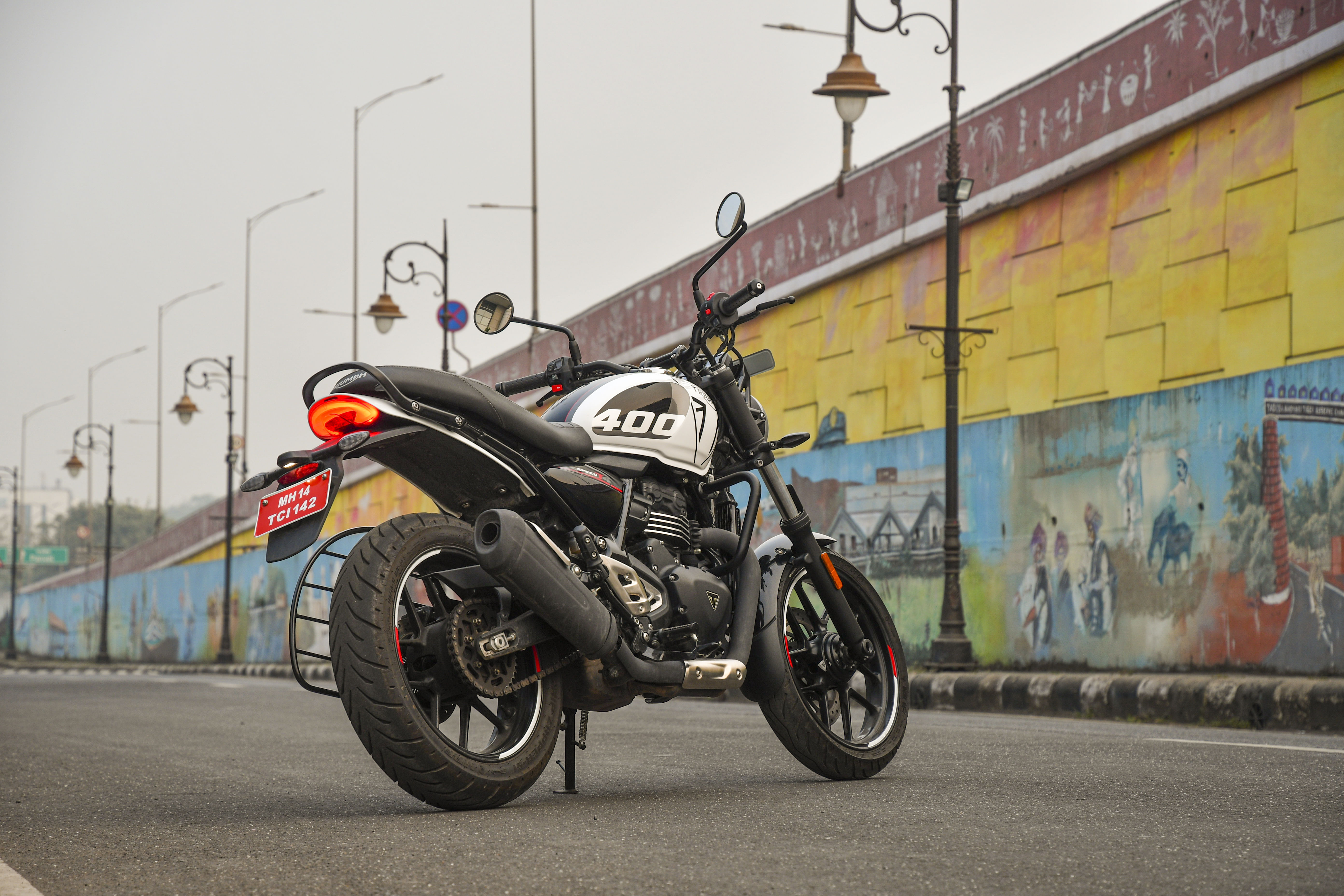 I m unable to decide between the Honda CB350 Royal Enfield Meteor and