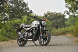 Triumph Speed T4 Front Right Three Quarter