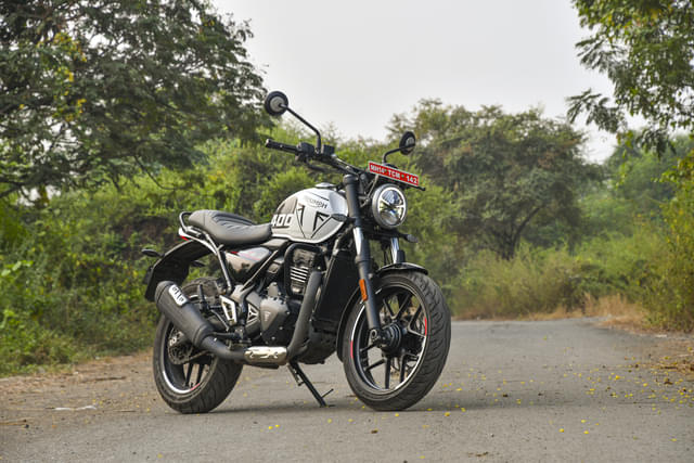 Front Right Three Quarter Image - 28643