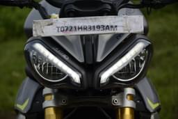 Triumph Speed Triple 1200 Rs Front View