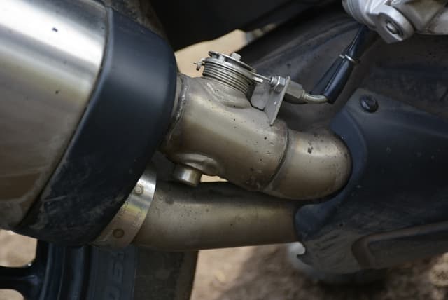 Exhaust Pipes Image - 28582