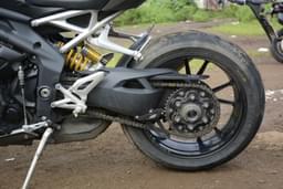 Triumph Speed Triple 1200 Rs Color Black, Silver, Yellow
