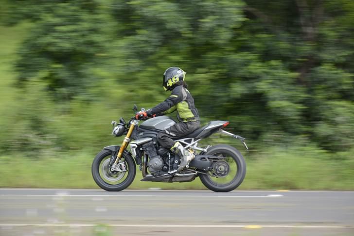 Triumph Speed Triple 1200 Rs Color Gray