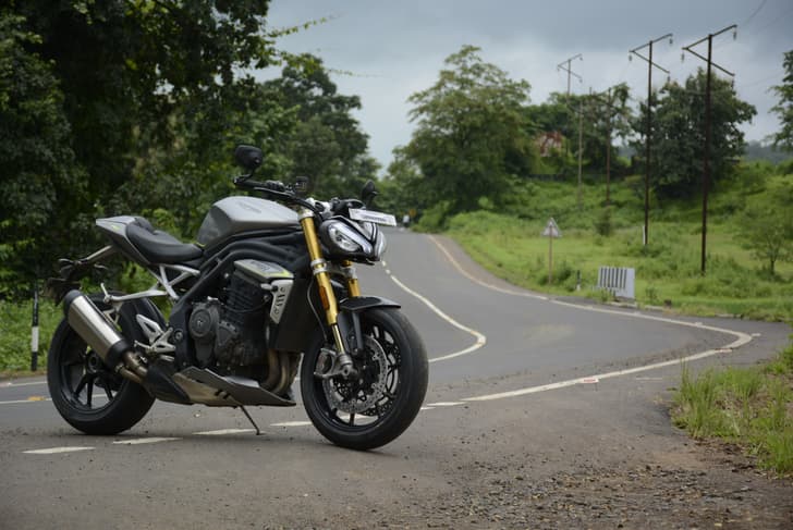 Triumph Speed Triple 1200 RS Images