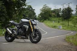 Triumph Speed Triple 1200 Rs Front Right Three Quarter