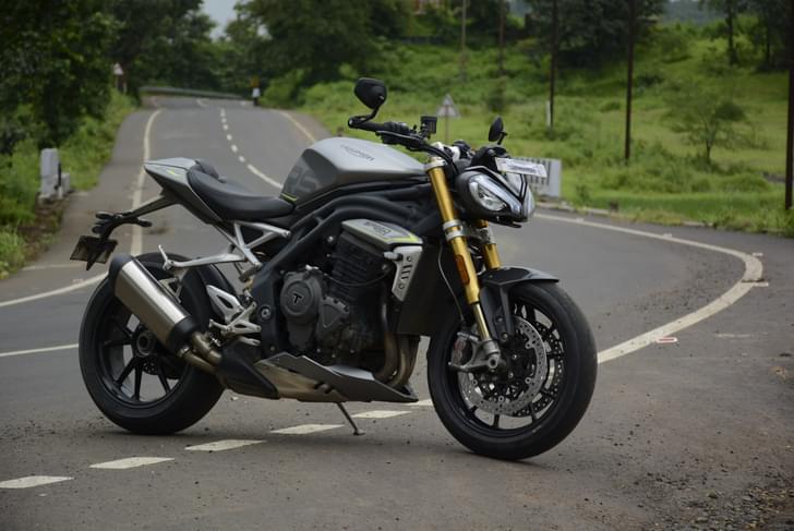 Triumph Speed Triple 1200 Rs Front Right Three Quarter