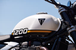 Triumph Speed Twin 1200 Closed Fuel Lid Triumph Speed Twin 1200 Closed Fuel Lid