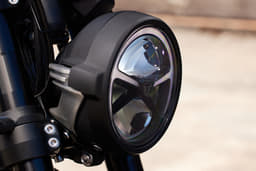 Triumph Speed Twin 900 Headlight Triumph Speed Twin 900 Headlight