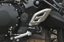 Triumph Thruxton 400 Color Black, Silver