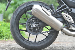 Triumph Thruxton 400 Rear Right Three Quarter