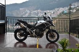 Triumph Tiger 1200 Front Right Three Quarter