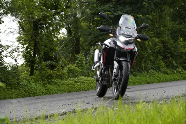 Front Right Three Quarter Image - 28814