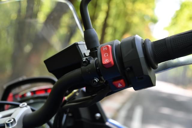 Color Black, Red Image - 28718