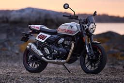 Triumph Tracker 400 Front Right Three Quarter