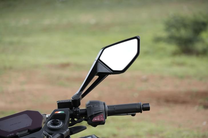 Ultraviolette Automotive F77 Mach 2 Color Black