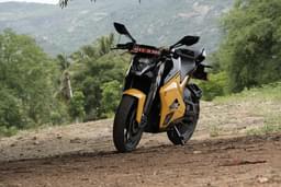 Ultraviolette Automotive F77 Mach 2 Front Left Three Quarter