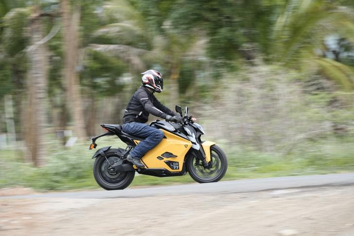 Ultraviolette Automotive F77 Mach 2 Front Left Three Quarter