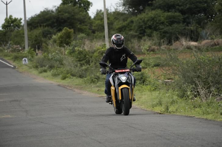 Ultraviolette Automotive F77 Mach 2 Front Left Three Quarter