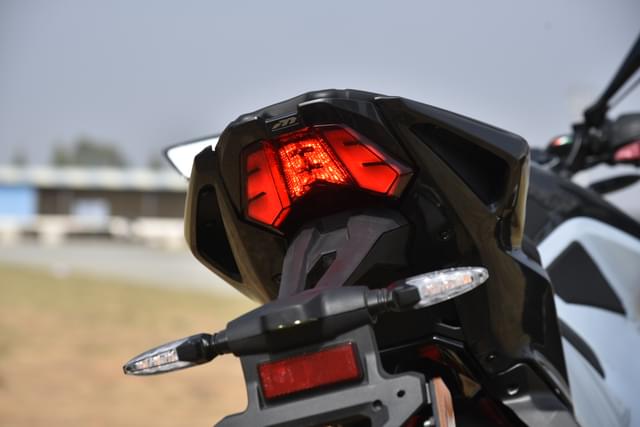 Rear View Image - 26915