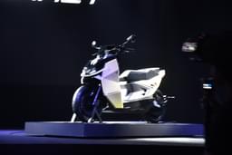 Ultraviolette Automotive Tesseract Front Right Three Quarter