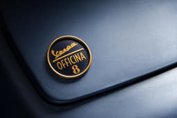 Vespa Officina 8 Color Blue Vespa Officina 8 Color Blue