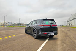 Vinfast Mpv7 Rear View Vinfast Mpv7 Rear View