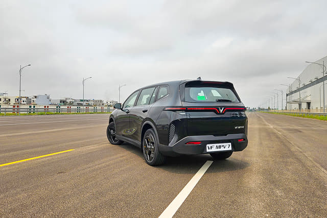 Rear View Image - 34011