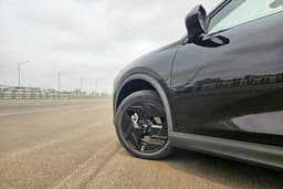 Vinfast Mpv7 Color Black