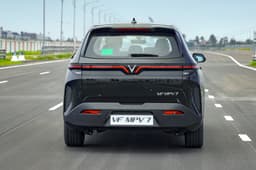 Vinfast Mpv7 Rear View