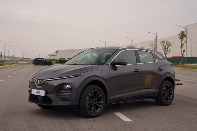 Front Right Three Quarter