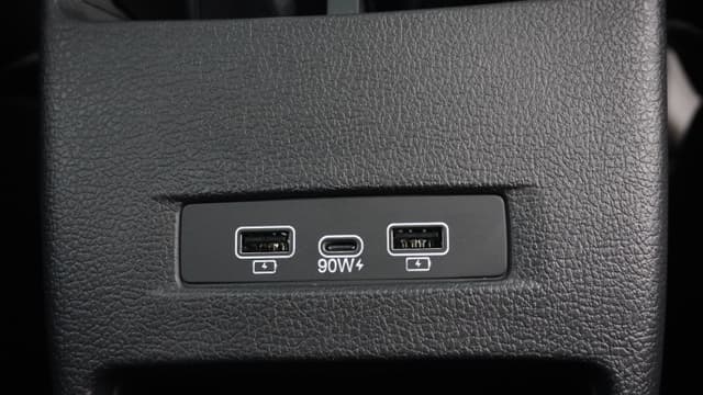 Charging Ports Image - 17794