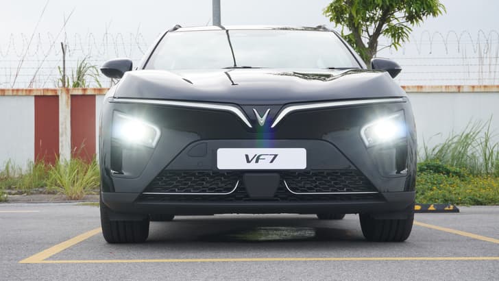 Vinfast Vf7 Front View