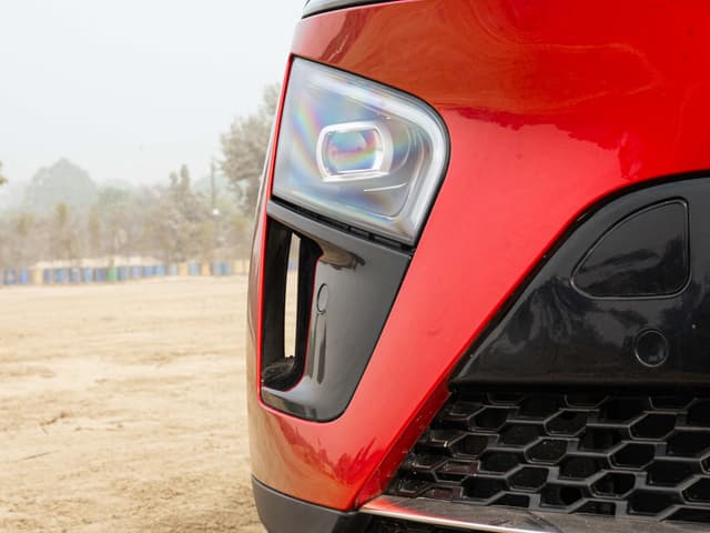 Headlight Image - 31674