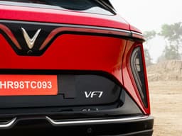 Vinfast Vf7 Rear View Vinfast Vf7 Rear View