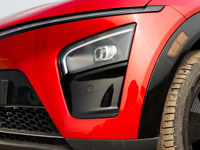 Headlight Image - 31681