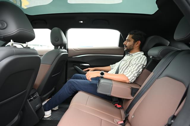 Second Row Seats Image - 17874