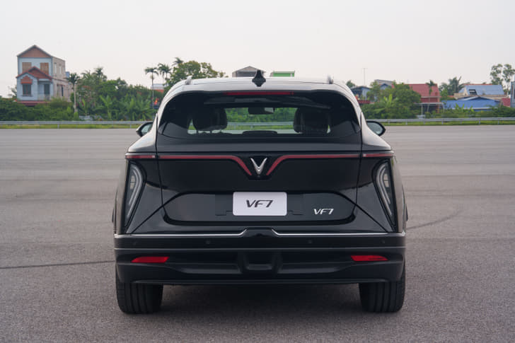 Vinfast Vf7 Rear View Vinfast Vf7 Rear View