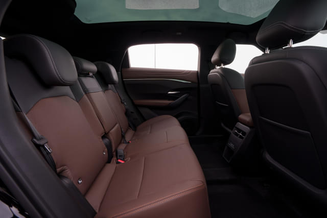 Second Row Seats Image - 17908