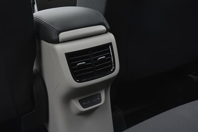 Ac Vents Rear Image - 13972