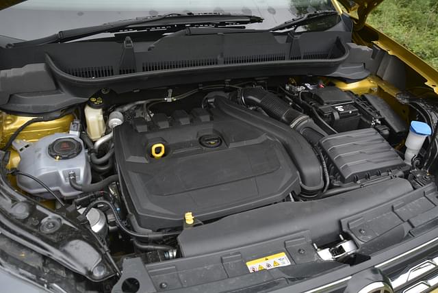 Open Bonnet Engine Shot Image - 14170