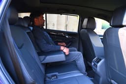 Volkswagen Tayron Second Row Seats