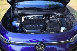 Volkswagen Tayron Open Bonnet Engine Shot Volkswagen Tayron Open Bonnet Engine Shot