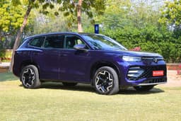 Volkswagen Tayron Front Left Three Quarter