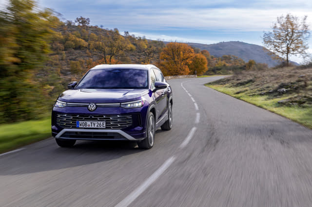 Volkswagen Tayron Front Right Three Quarter