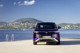 Volkswagen Tayron Front Right Three Quarter