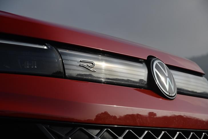Volkswagen Tiguan Front View