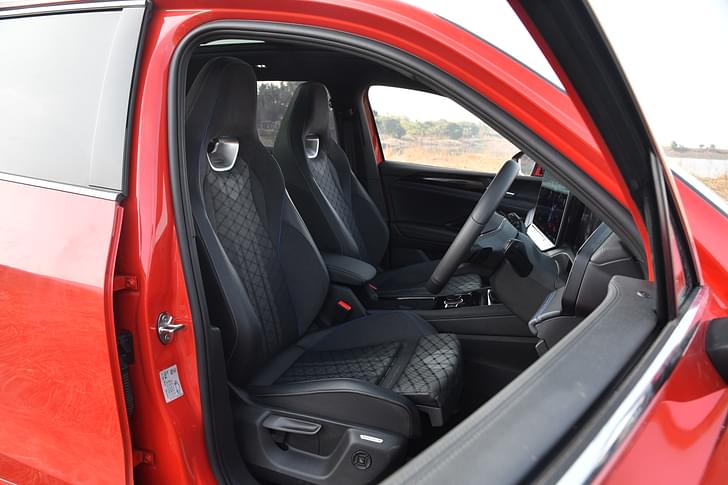 Volkswagen Tiguan Front Row Seats